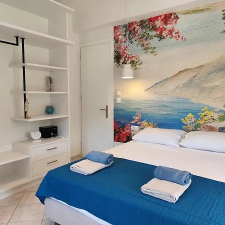 Regina & - Fiscardo Apartment