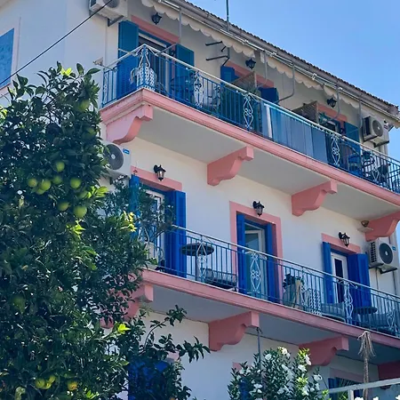 Reginas Studios & Apts-Bougainvillea Studio Suite Fiscardo With Private Terrace * フィスカルドン