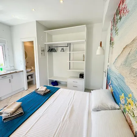 Reginas & Apts-bougainvillea Fiscardo With Private Terrace Appartement *