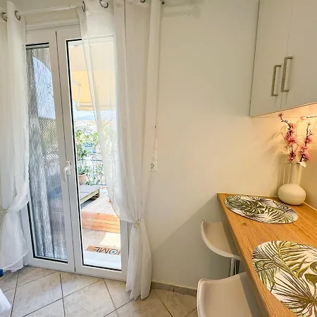 Appartement Reginas & Apts-bougainvillea Fiscardo With Private Terrace *