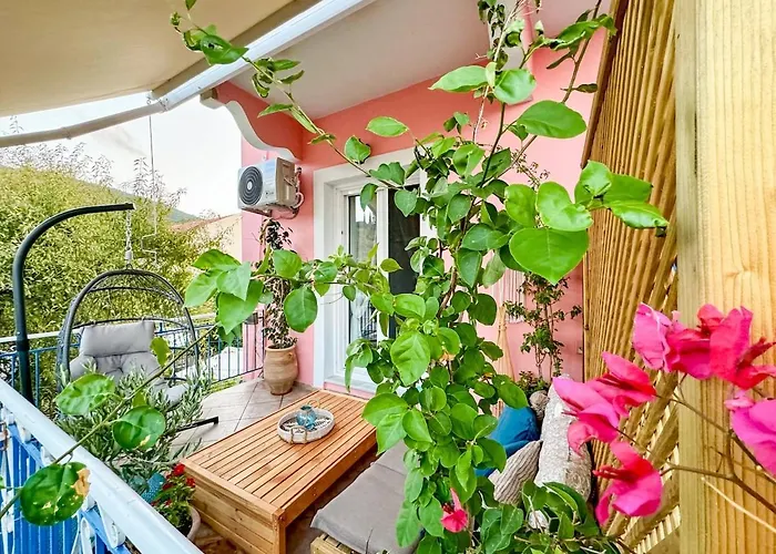 Reginas & Apts-bougainvillea Fiscardo With Private Terrace Apartment *
