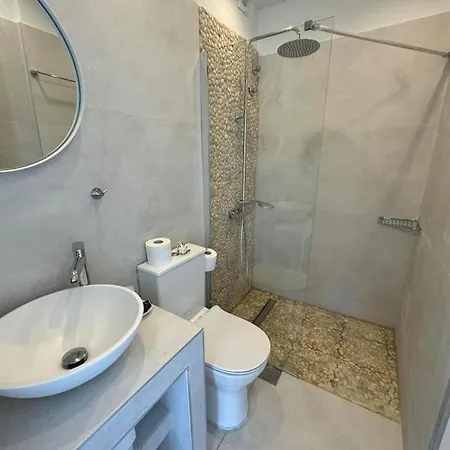 Reginas & Apts-bougainvillea Fiscardo With Private Terrace شقة *